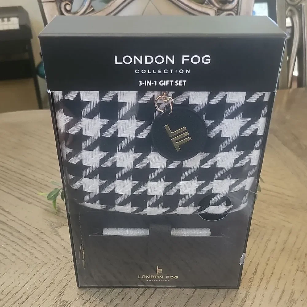 London Fog Black and White Scarf And Wallet Gift Set NWT